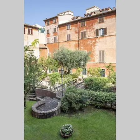 Apartment Vivi Trevi Luxury Suites